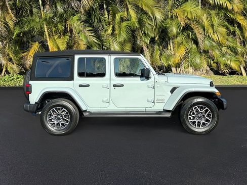 Used 2024 Jeep Wrangler Sahara image 4