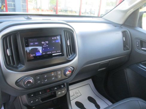 Used 2015 Chevrolet Colorado Z71 RWD image 25