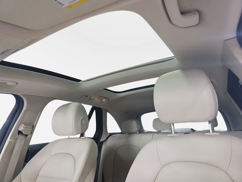 Used 2017 Mercedes-Benz GLC 300 4MATIC image 29