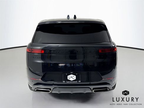 Used 2024 Land Rover Range Rover Sport Dynamic SE AWD/4WD image 7