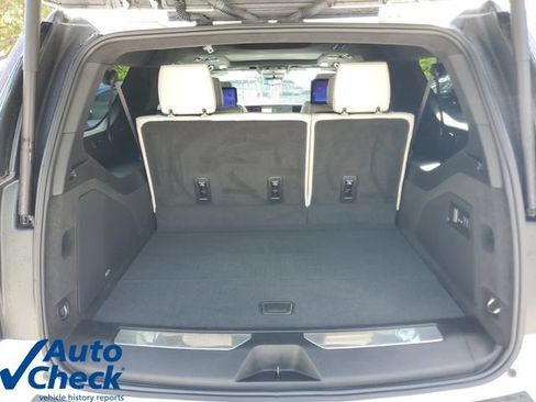 Used 2025 Cadillac Escalade ESV Sport Platinum AWD/4WD image 9
