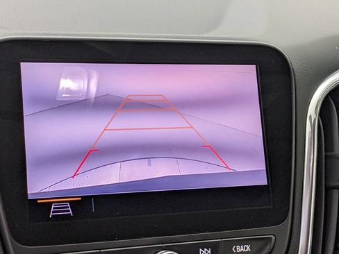 Used 2019 Chevrolet Equinox Premier FWD image 24