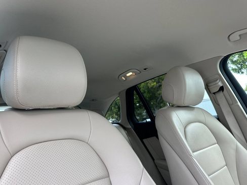 Used 2021 Mercedes-Benz GLC 300 4MATIC image 21
