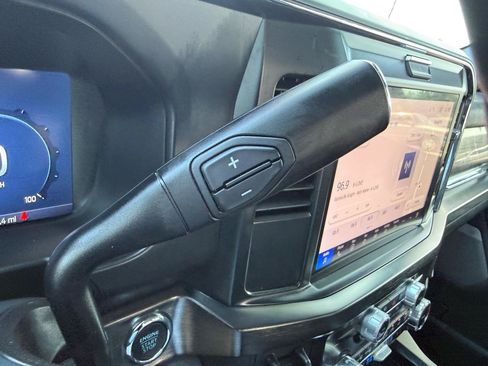 Used 2025 Ford F250 Lariat AWD/4WD image 26