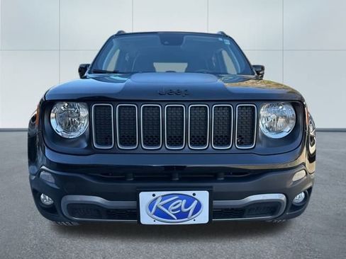 Used 2023 Jeep Renegade Latitude image 3