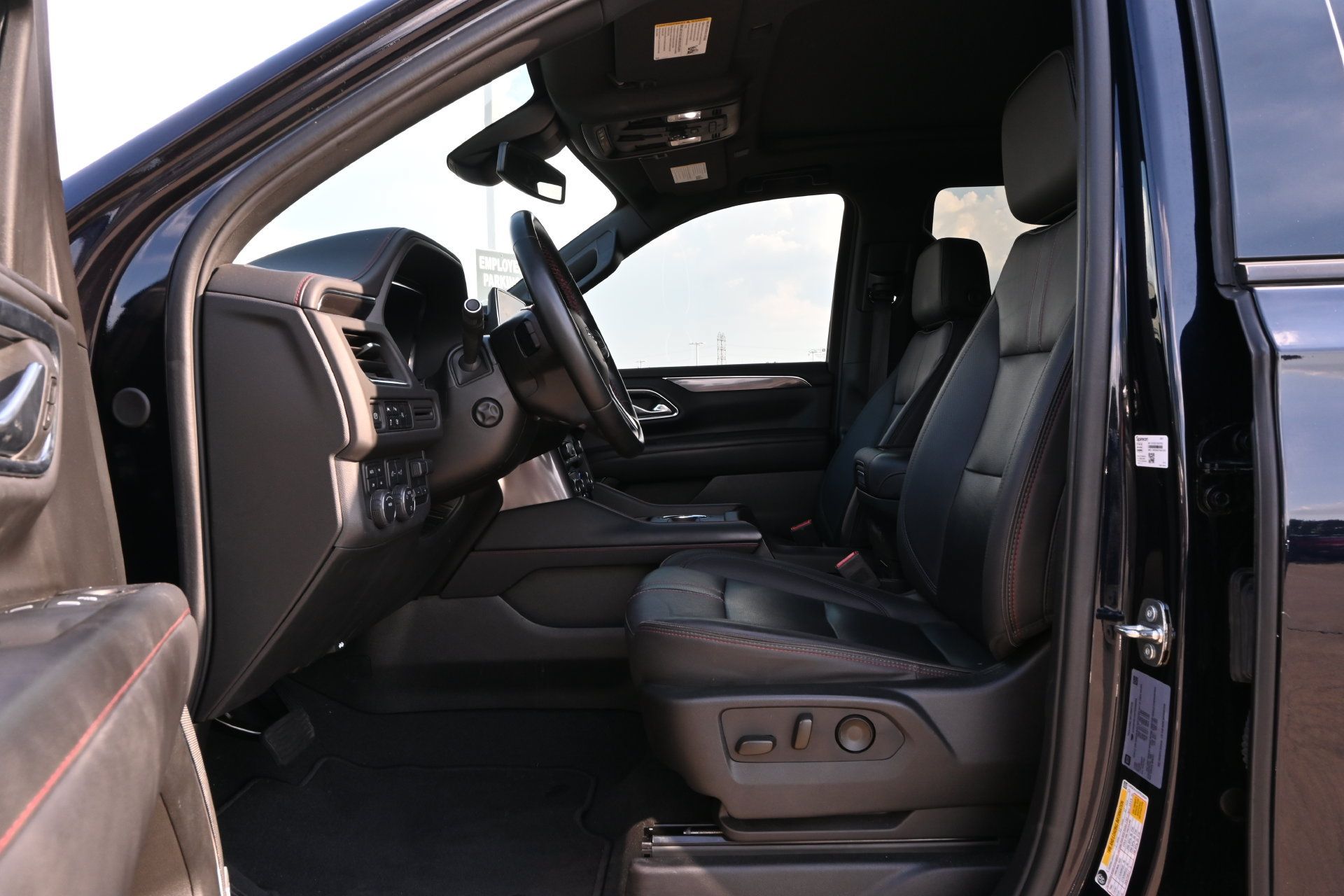 Used 2023 Chevrolet Tahoe RST w/ Luxury Package AWD/4WD image 19