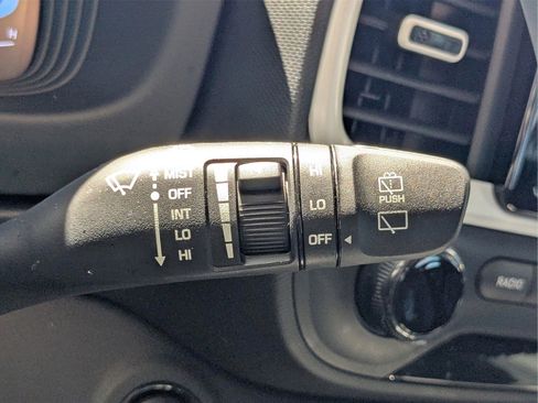 New 2025 Hyundai Venue Limited image 33