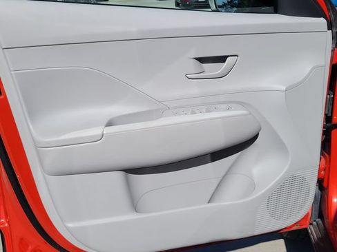 Used 2024 Hyundai Kona SEL AWD/4WD image 10