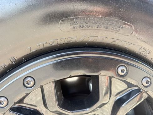 Used 2023 Ford Bronco Wildtrak AWD/4WD image 34