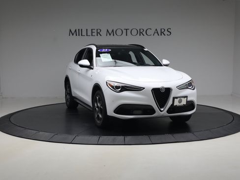 Used 2023 Alfa Romeo Stelvio Ti w/ Active Assist Plus Package AWD/4WD image 11