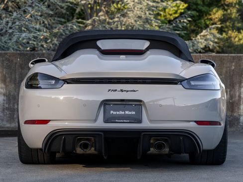 Used 2021 Porsche 718 Boxster Spyder RWD image 10