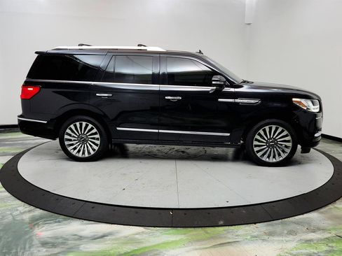 Used 2019 Lincoln Navigator Reserve w/ Cargo Package image 4