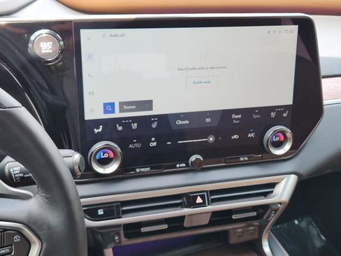 Used 2025 Lexus RX 350 Premium Plus w/ Accessory Package (Z1) FWD image 28