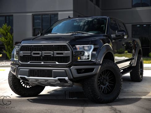 Used 2019 Ford F150 Raptor w/ Equipment Group 802A Luxury AWD/4WD image 2