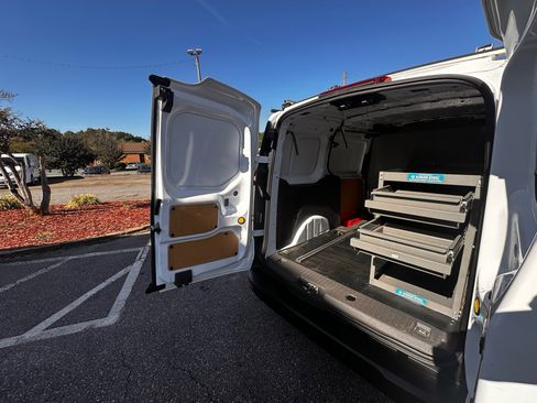 Used 2019 Ford Transit Connect XL image 45
