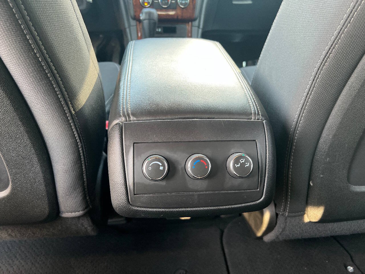 Used 2014 Chevrolet Traverse LT FWD image 38