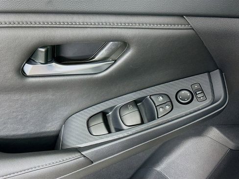 Certified 2025 Nissan Sentra SV FWD image 24