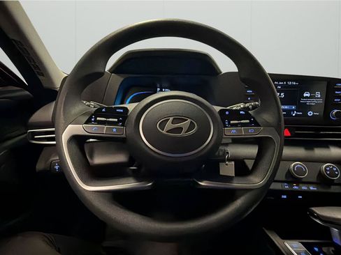 Certified 2026 Hyundai Elantra SE FWD image 20