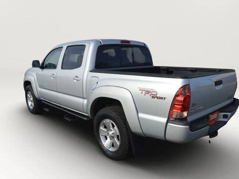 Used 2008 Toyota Tacoma PreRunner image 4