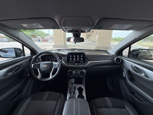 Used 2025 Chevrolet Blazer LT FWD image 31