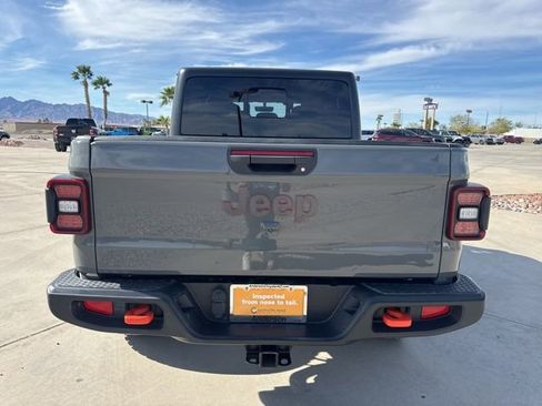 Certified 2021 Jeep Gladiator Mojave image 5
