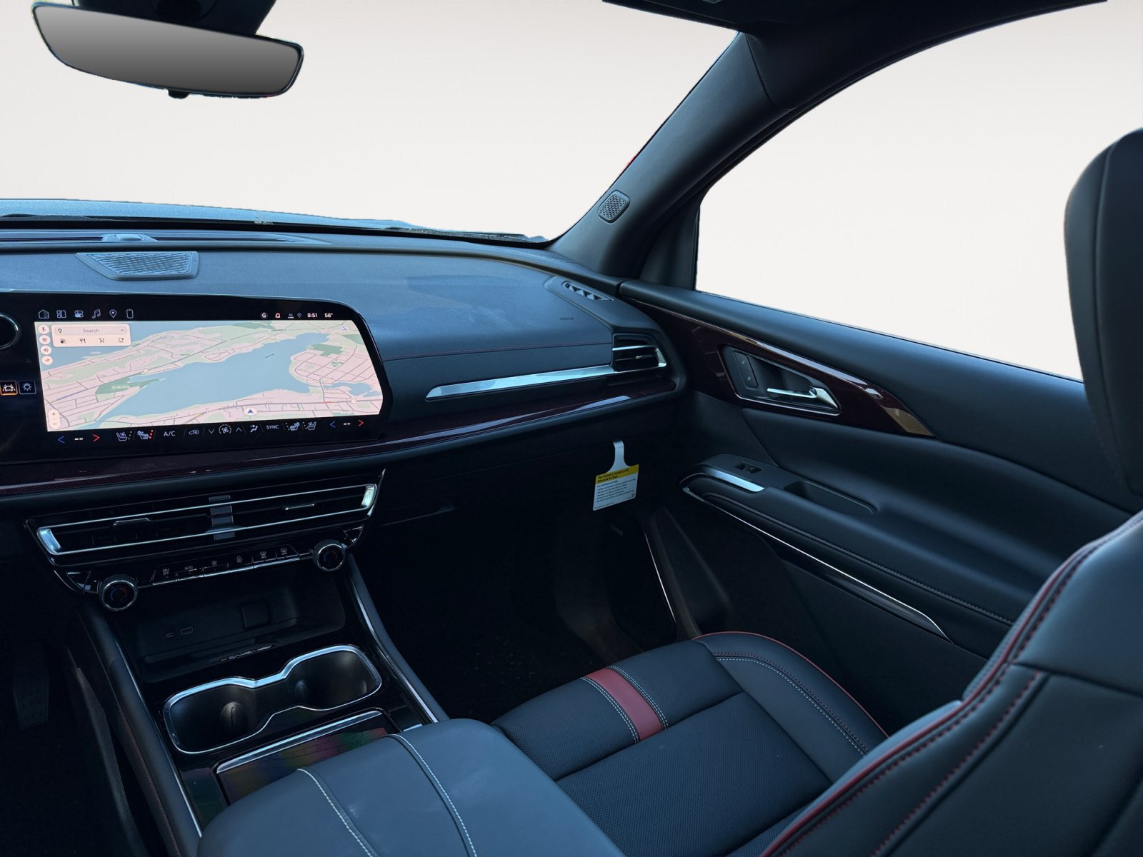 New 2027 Chevrolet Traverse RS AWD/4WD image 11