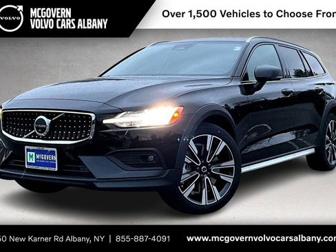 New 2026 Volvo V60 B5 Cross Country Ultra w/ Climate Package AWD/4WD image 1