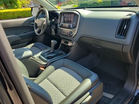 Used 2021 Chevrolet Colorado Z71 AWD/4WD image 25
