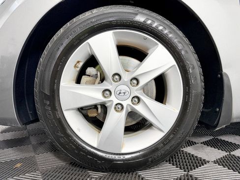 Used 2013 Hyundai Elantra GLS w/ Preferred Pkg FWD image 21