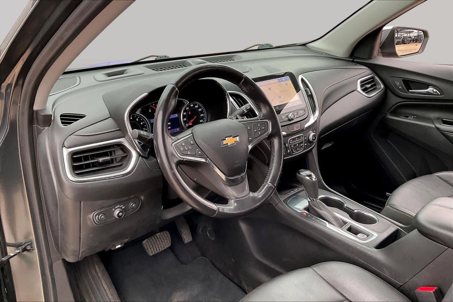 Used 2021 Chevrolet Equinox Premier FWD image 18