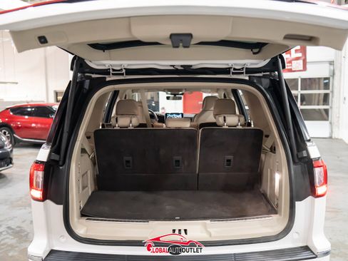 Used 2018 Lincoln Navigator Select w/ Technology Package image 52