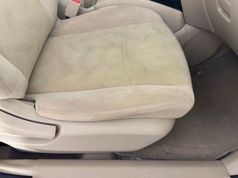 Used 2014 Nissan Rogue SV w/ SV Moonroof Package image 33