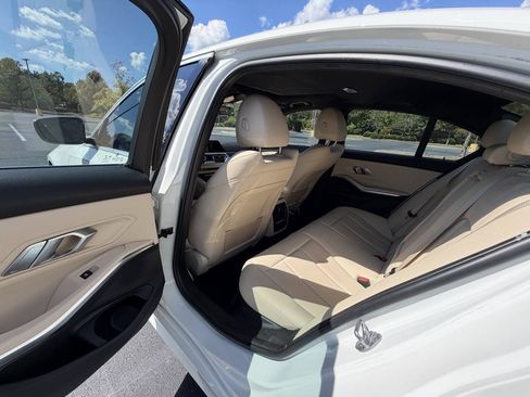 Used 2019 BMW 330i xDrive Sedan w/ Convenience Package AWD/4WD image 13