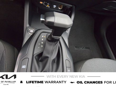 New 2025 Kia K4 LXS image 24