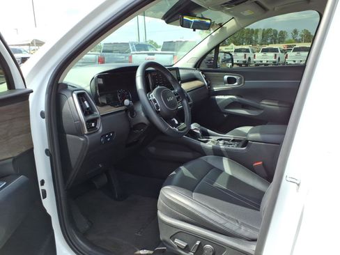 Used 2022 Kia Sorento EX w/ Panoramic Sunroof Package image 21