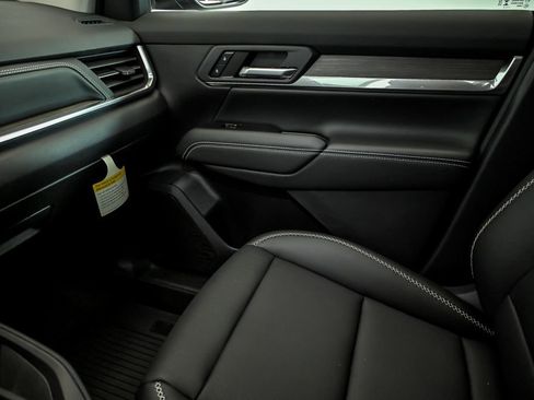 New 2026 GMC Terrain Denali w/ LPO, Floor Liner Package AWD/4WD image 18