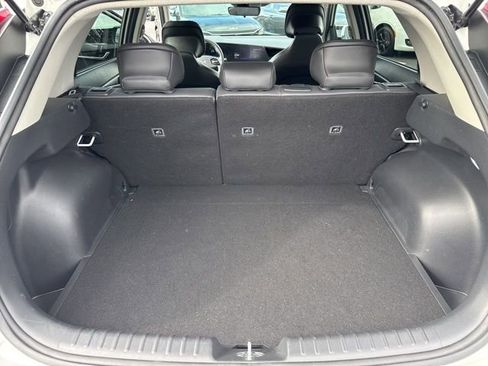 Certified 2023 Kia Niro EX Touring image 14
