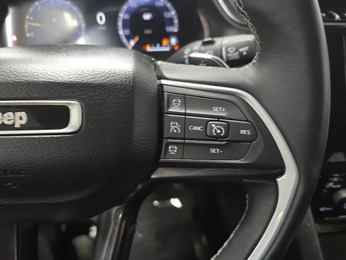 Used 2022 Jeep Grand Cherokee L Laredo w/ Luxury Tech Group I AWD/4WD image 21