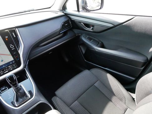 Used 2023 Subaru Outback Premium image 11