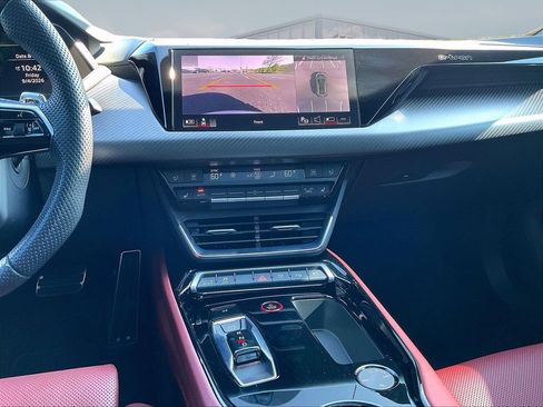Used 2024 Audi RS e-tron GT w/ Carbon Performance Package AWD/4WD image 11