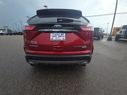 Used 2019 Ford Edge Titanium FWD image 7