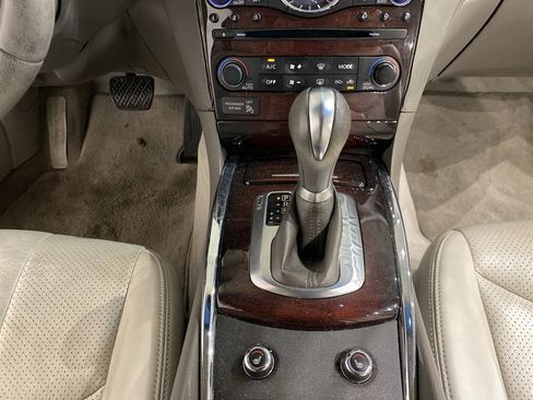 Used 2010 INFINITI G37 Journey w/ Premium Pkg image 14
