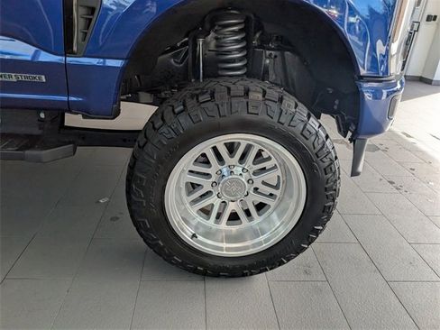 Used 2026 Ford F250 Lariat w/ Black Appearance Package image 18