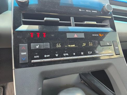 Used 2019 Toyota Avalon XLE w/ Carpet Mat Package FWD image 17