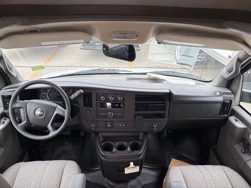 New 2025 Chevrolet Express 3500 w/ Power Convenience Package image 6