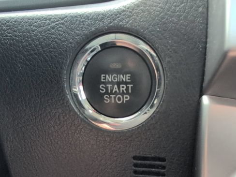 Used 2018 Toyota 4Runner Limited AWD/4WD image 22
