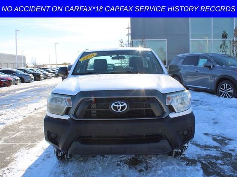 Used 2014 Toyota Tacoma 2WD Regular Cab image 2