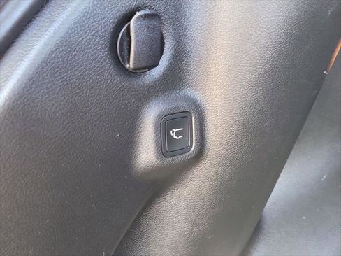 Certified 2023 Jeep Compass Trailhawk w/ Trailhawk Elite Group image 17