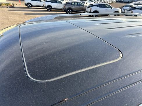 Used 2017 INFINITI QX80 Base w/ Deluxe Technology Package image 33