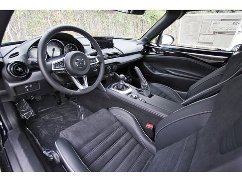 New 2025 MAZDA MX-5 Miata RF Club image 8